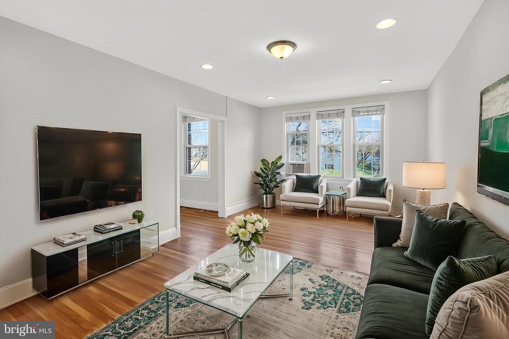 1301 LONGFELLOW STREET NW