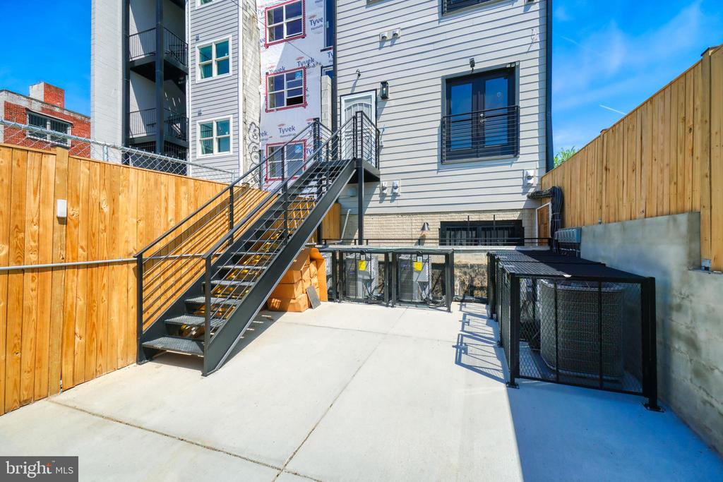 2013 BENNING ROAD NE 8