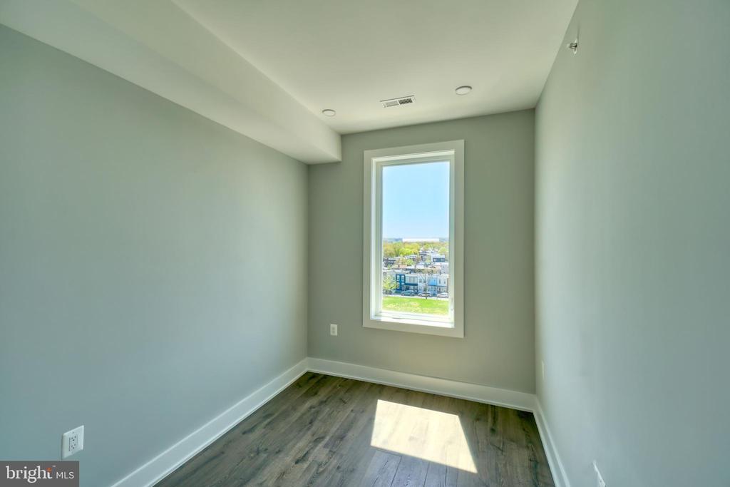 2013 BENNING ROAD NE 8
