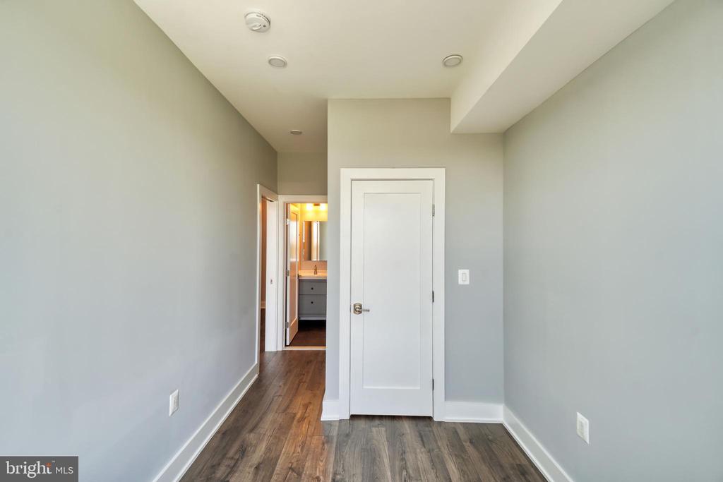 2013 BENNING ROAD NE 8