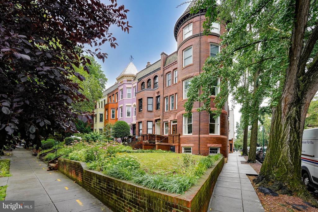 1938 BILTMORE STREET NW D
