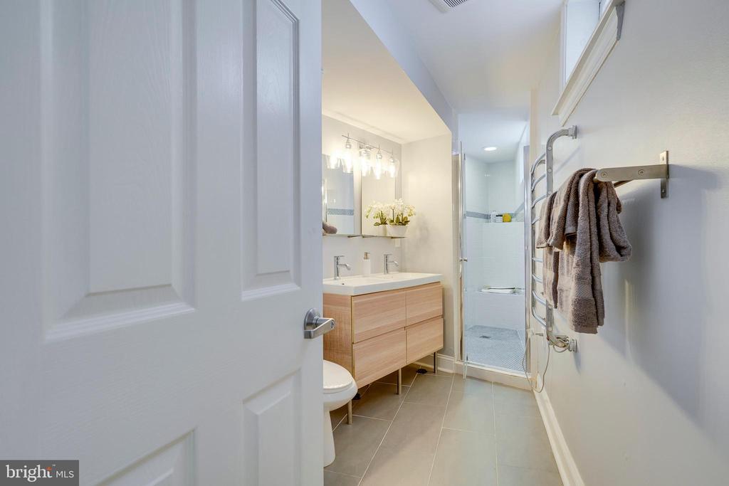 1938 BILTMORE STREET NW D
