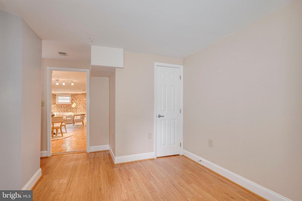 1938 BILTMORE STREET NW D