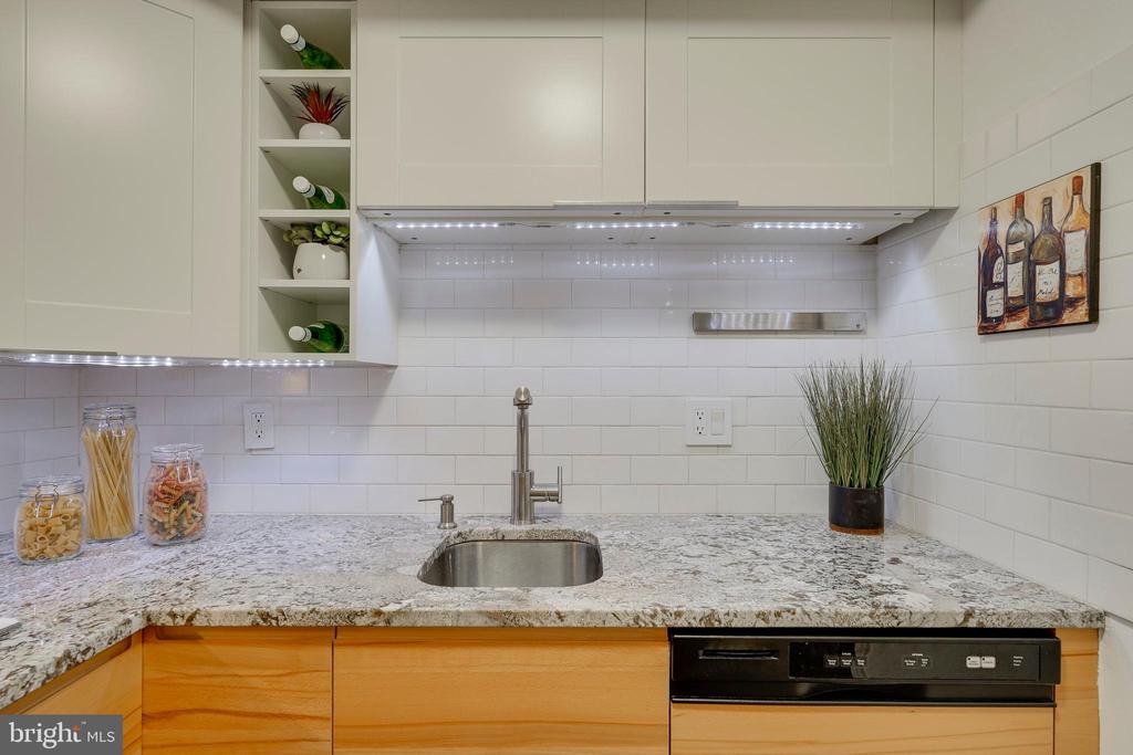 1938 BILTMORE STREET NW D