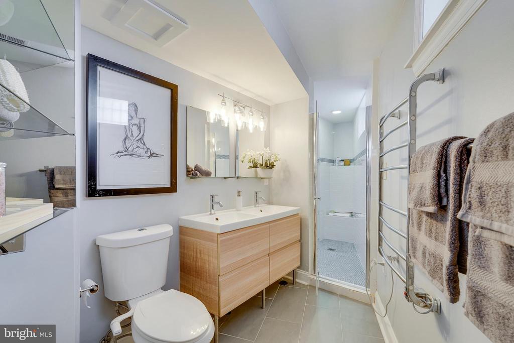 1938 BILTMORE STREET NW D