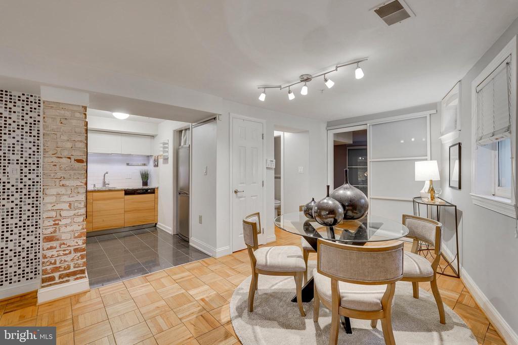 1938 BILTMORE STREET NW D
