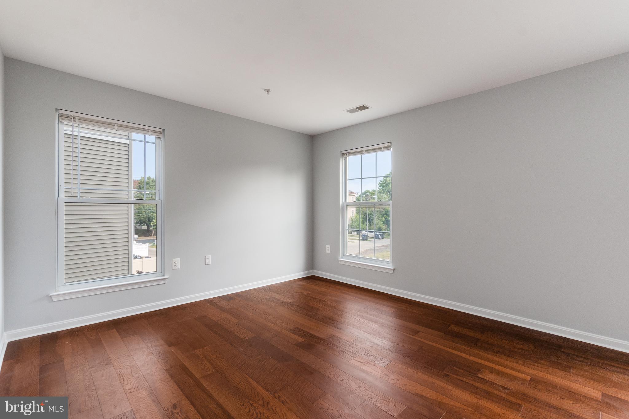 1439 SE SHIPPEN LANE SE