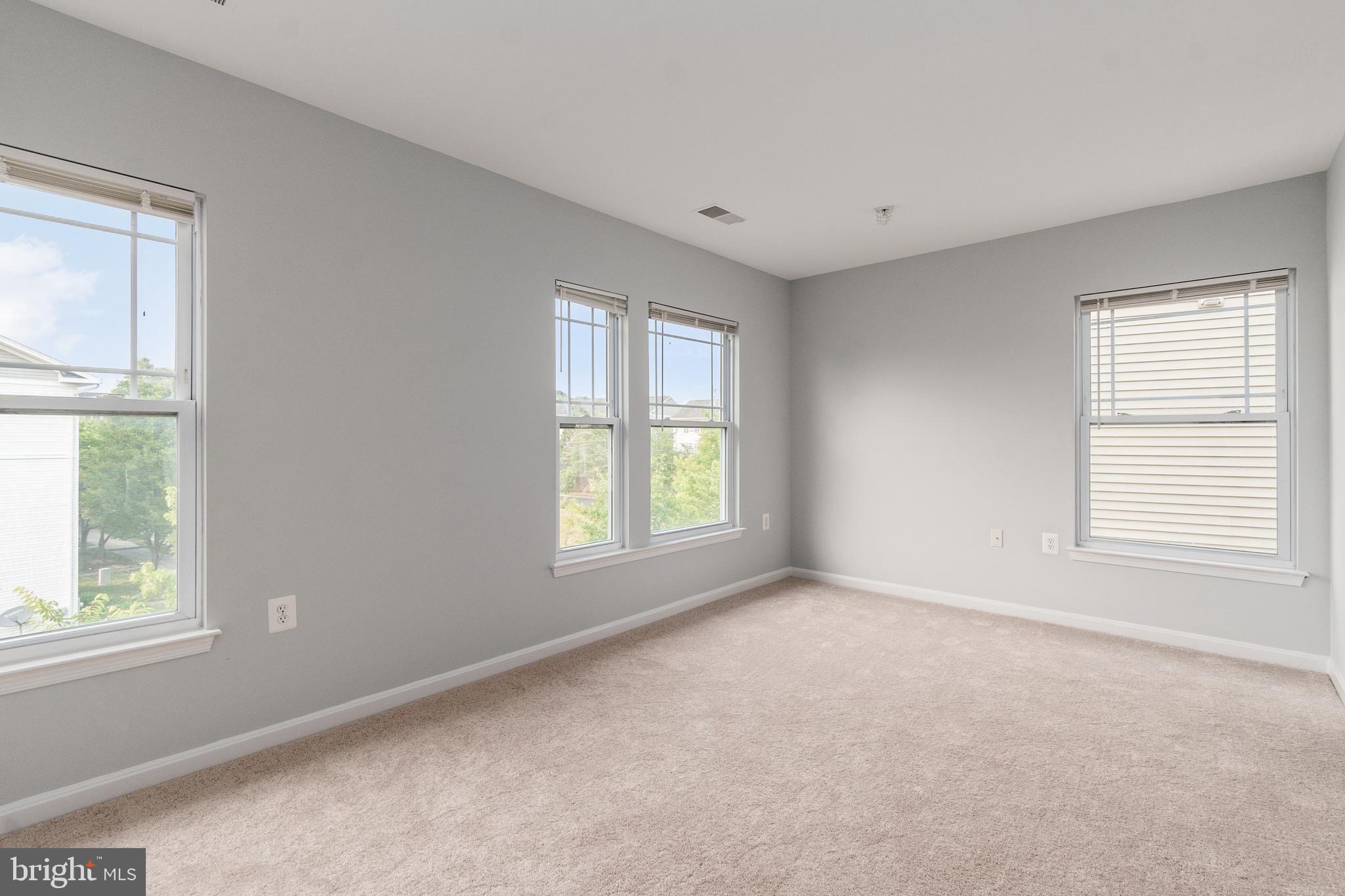 1439 SE SHIPPEN LANE SE