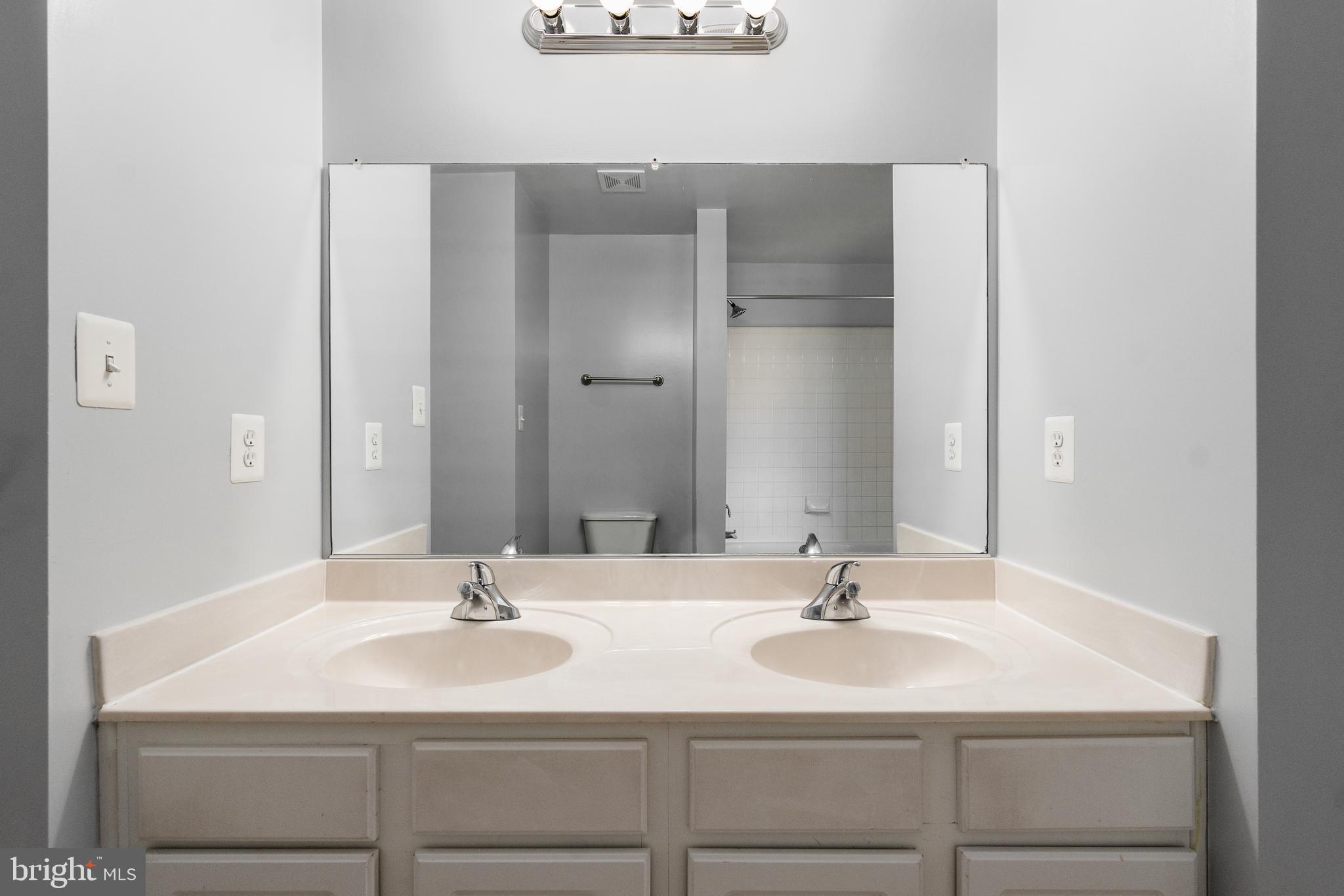 1439 SE SHIPPEN LANE SE