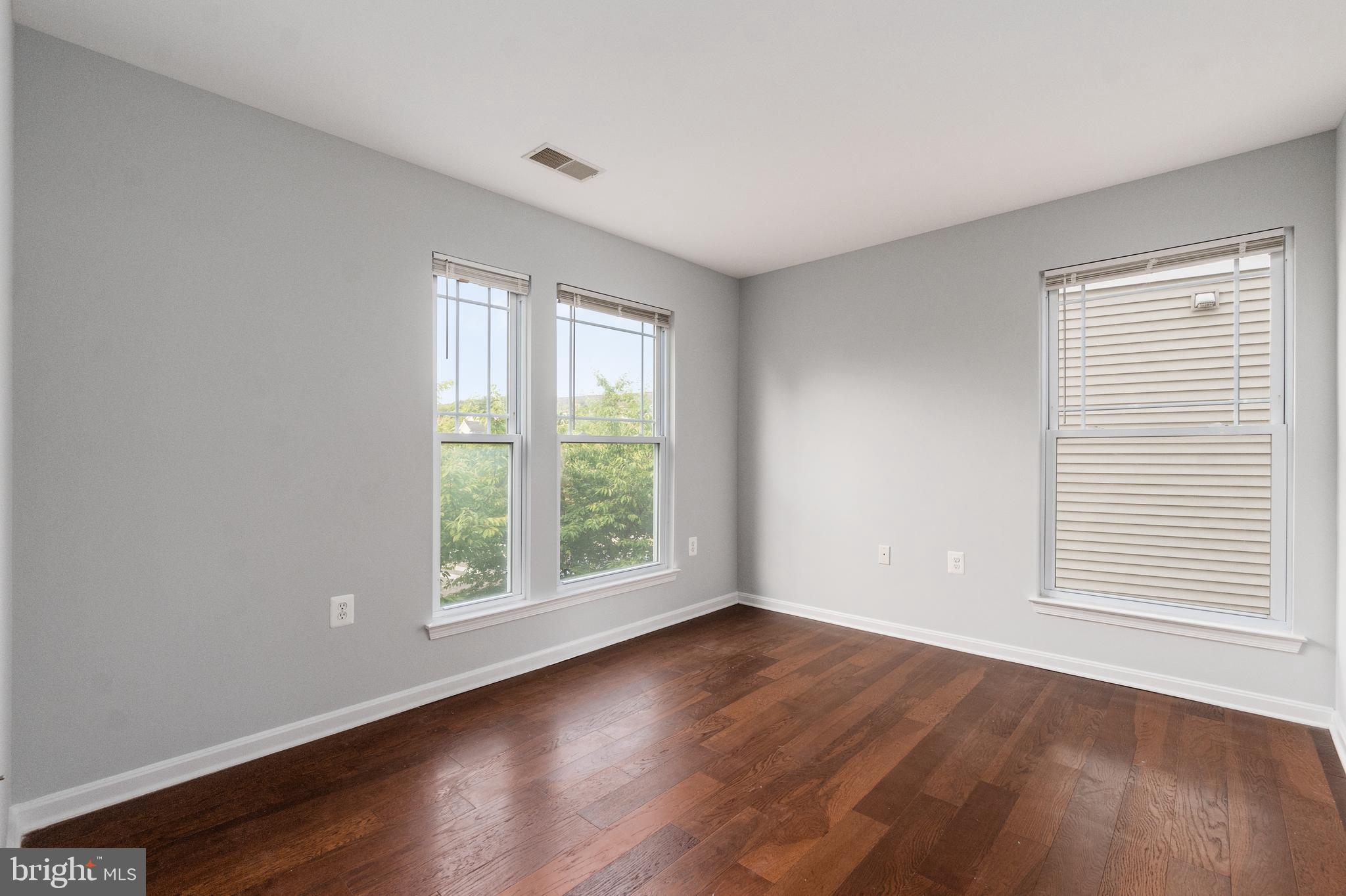 1439 SE SHIPPEN LANE SE