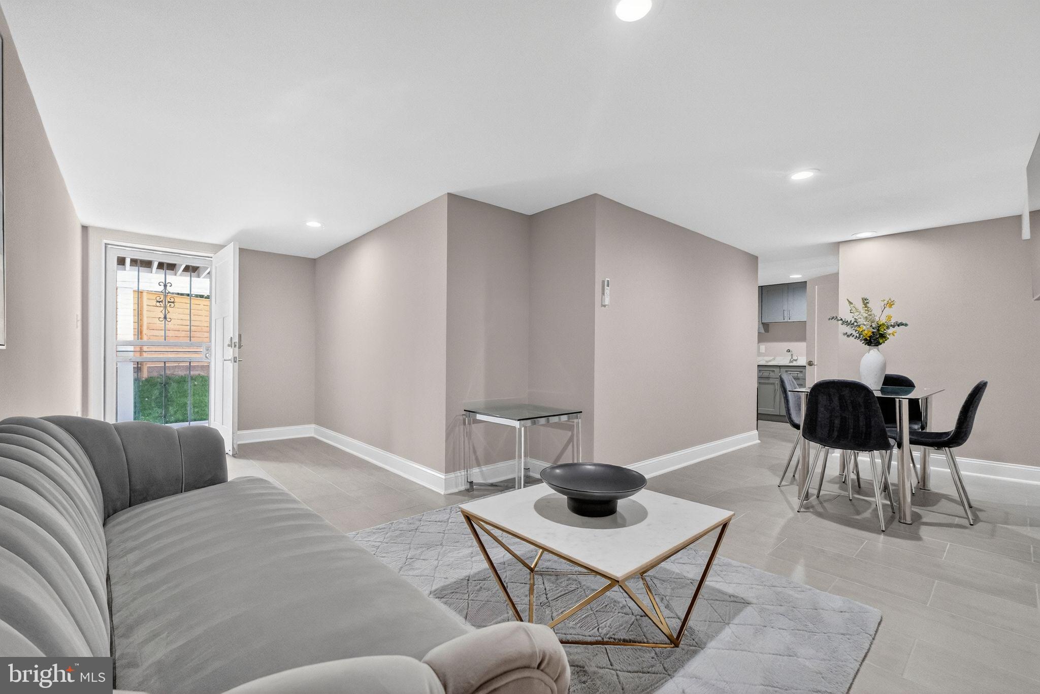 3151 NEWTON STREET NE