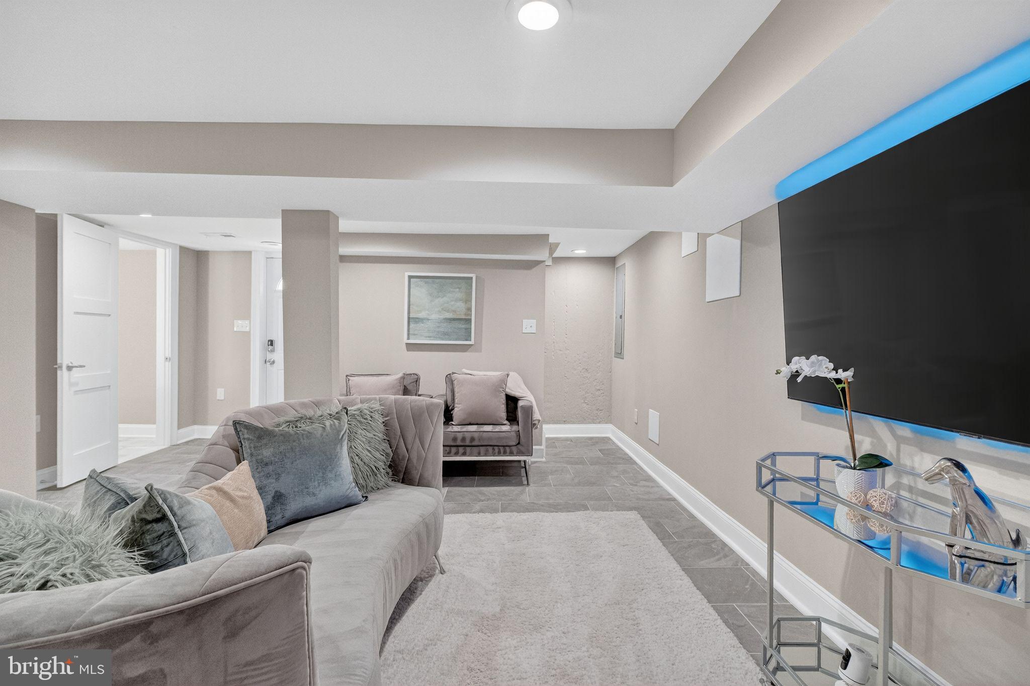 3151 NEWTON STREET NE