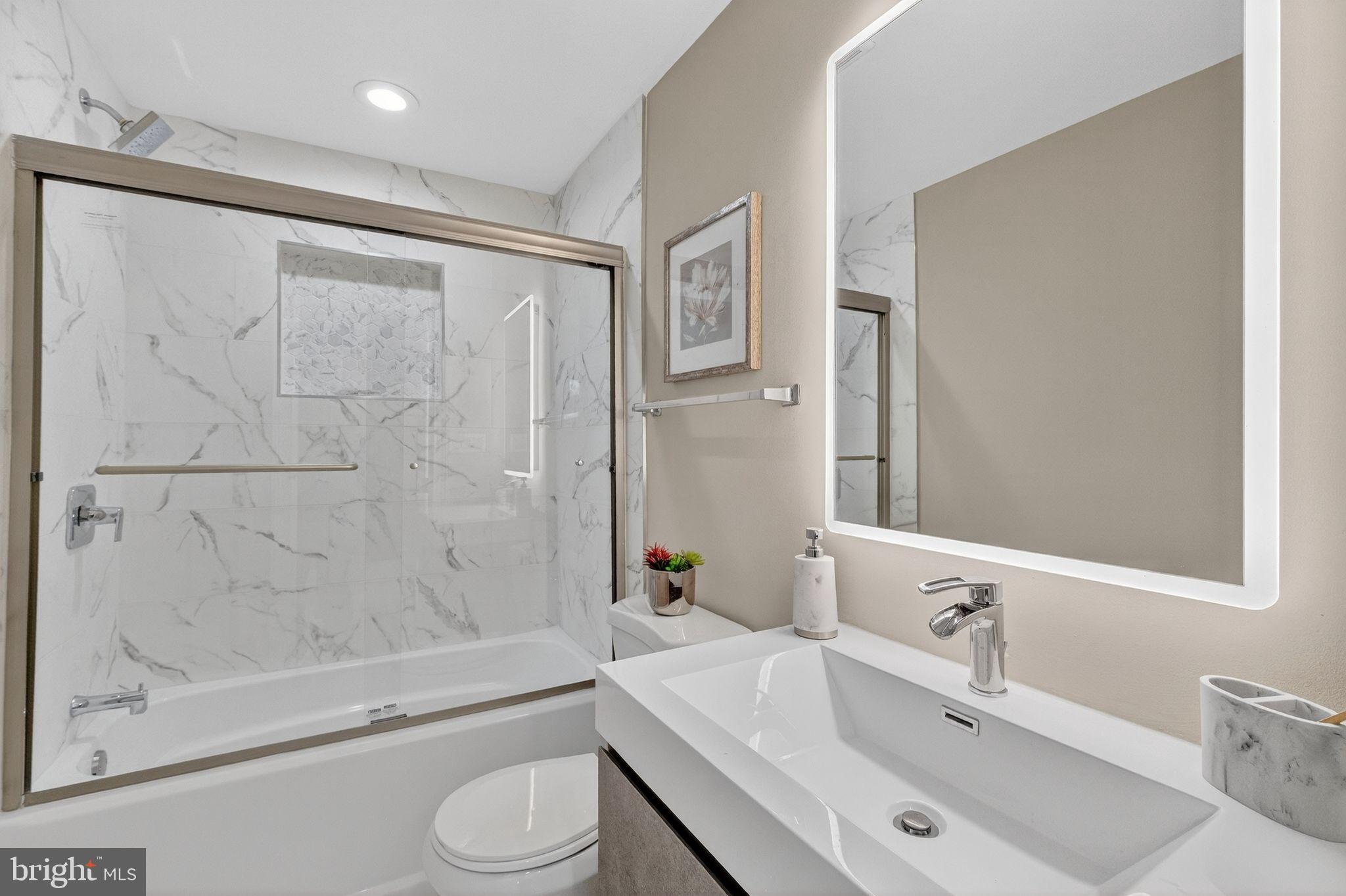 3151 NEWTON STREET NE