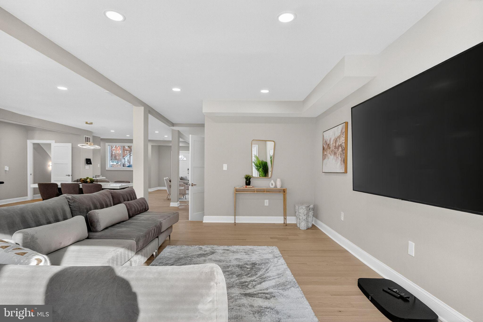 3151 NEWTON STREET NE