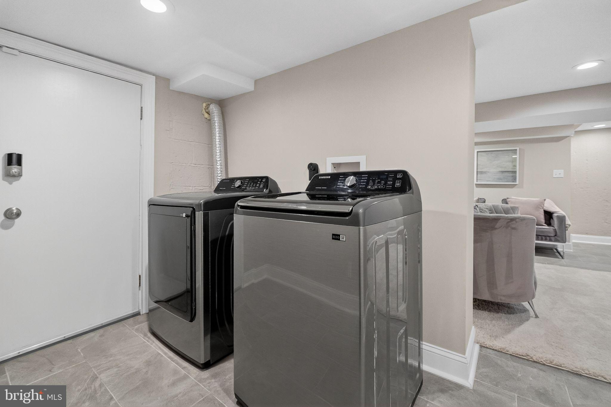 3151 NEWTON STREET NE