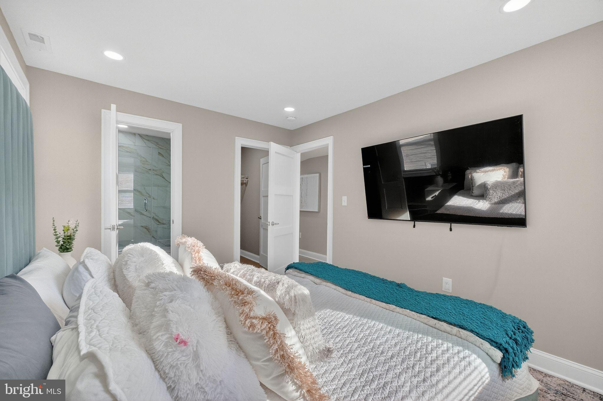 3151 NEWTON STREET NE