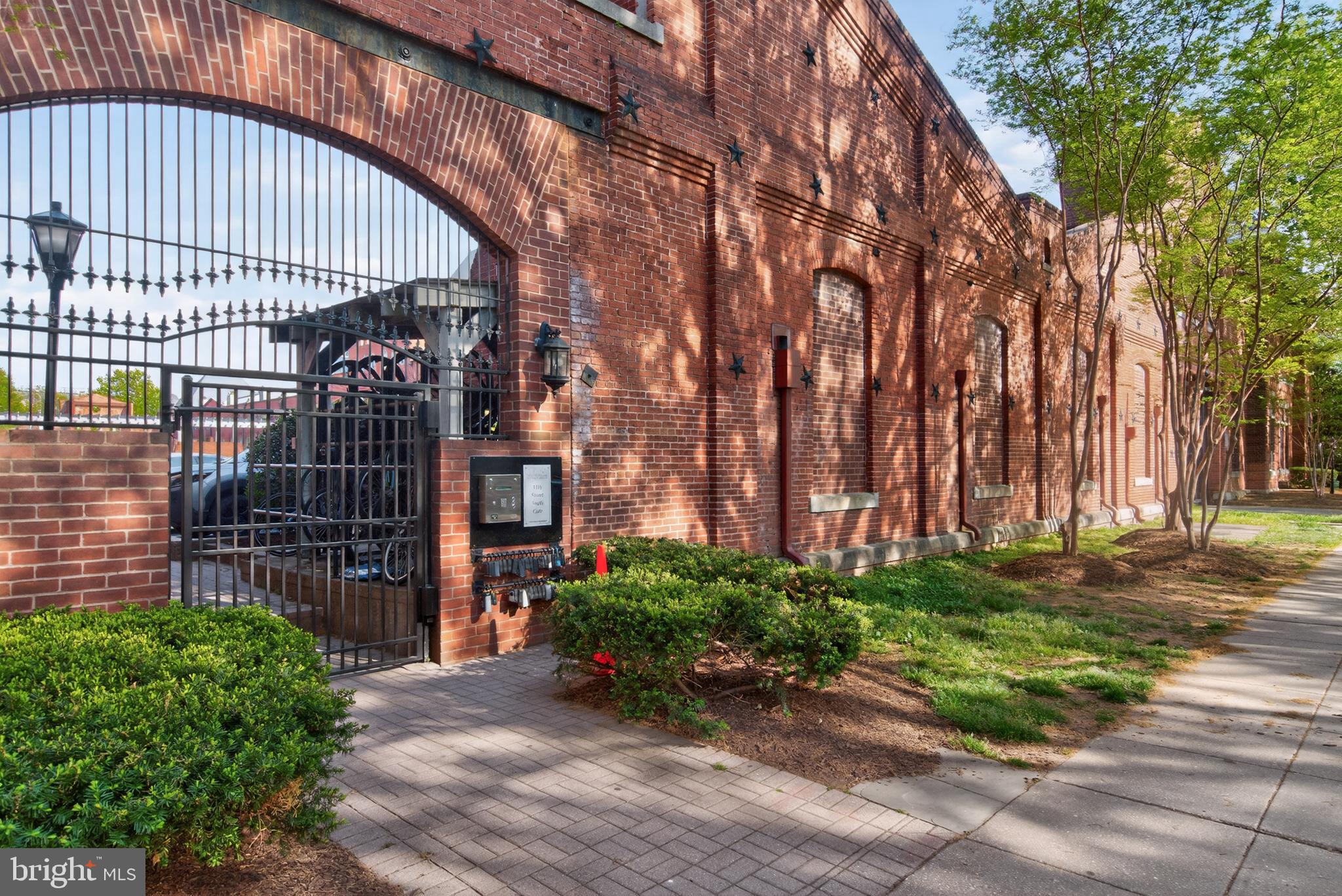 29 14TH STREET NE 29