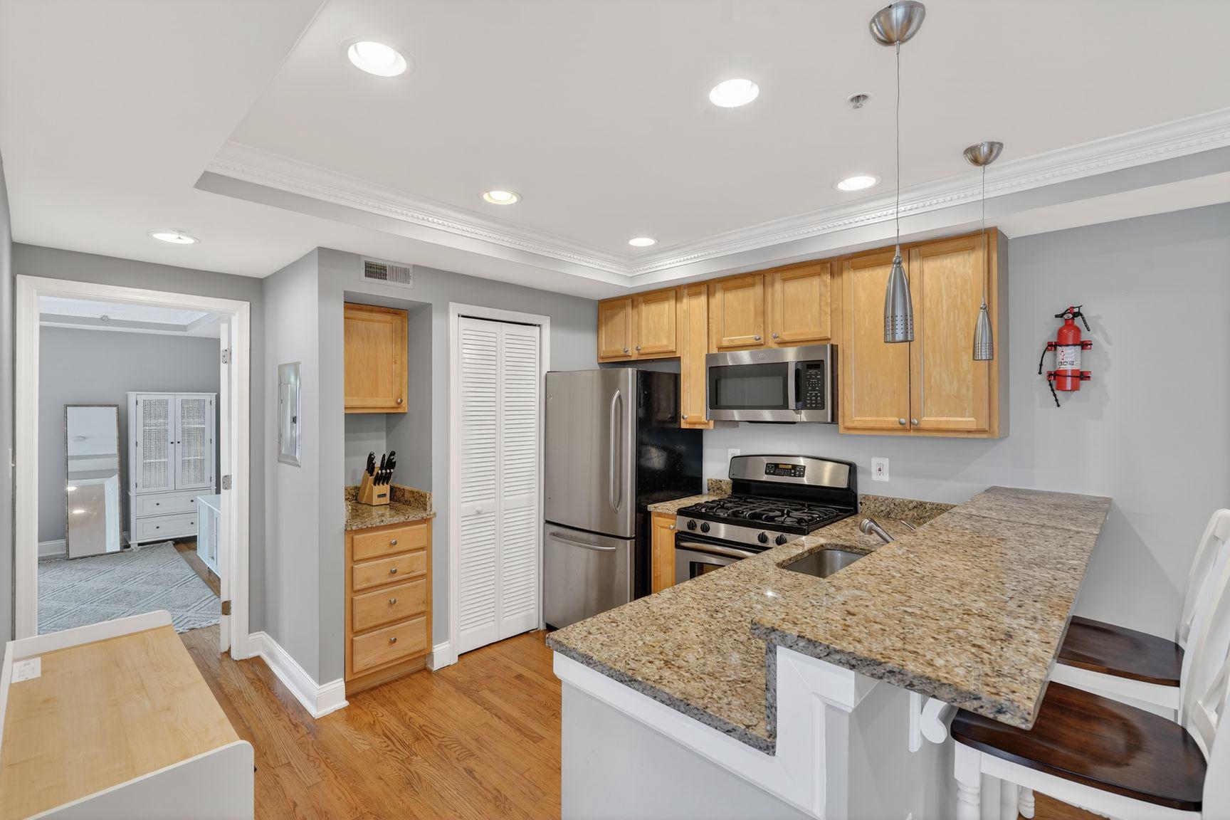 712 MARIETTA PLACE NW 204