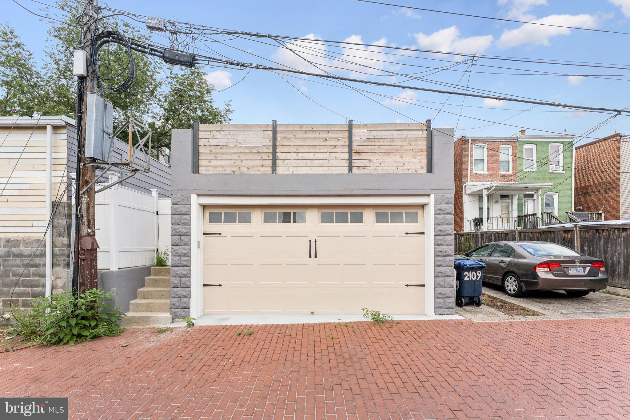 2105 4TH STREET NE