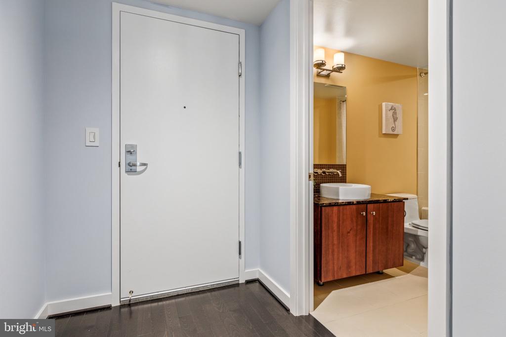 1025 FIRST STREET SE 611