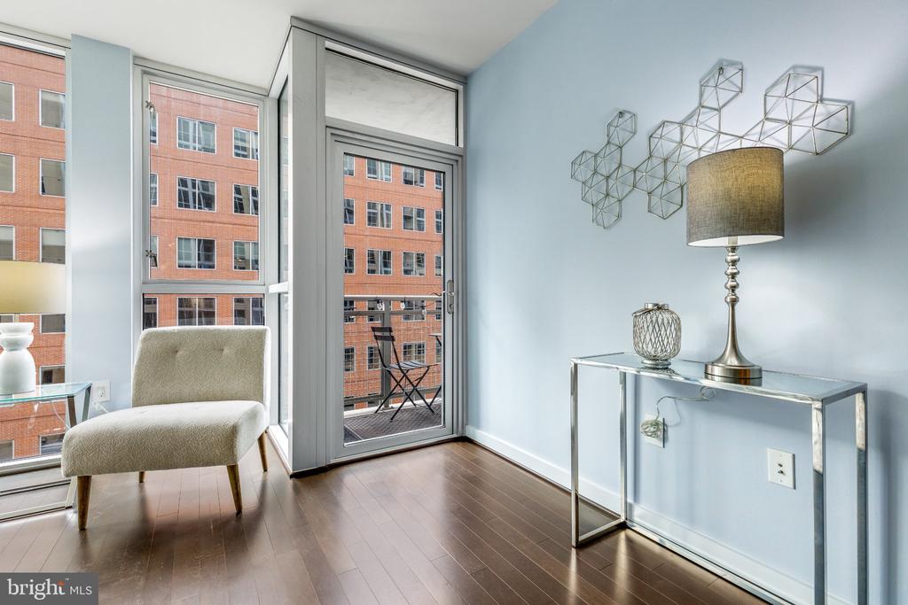 1025 FIRST STREET SE 611