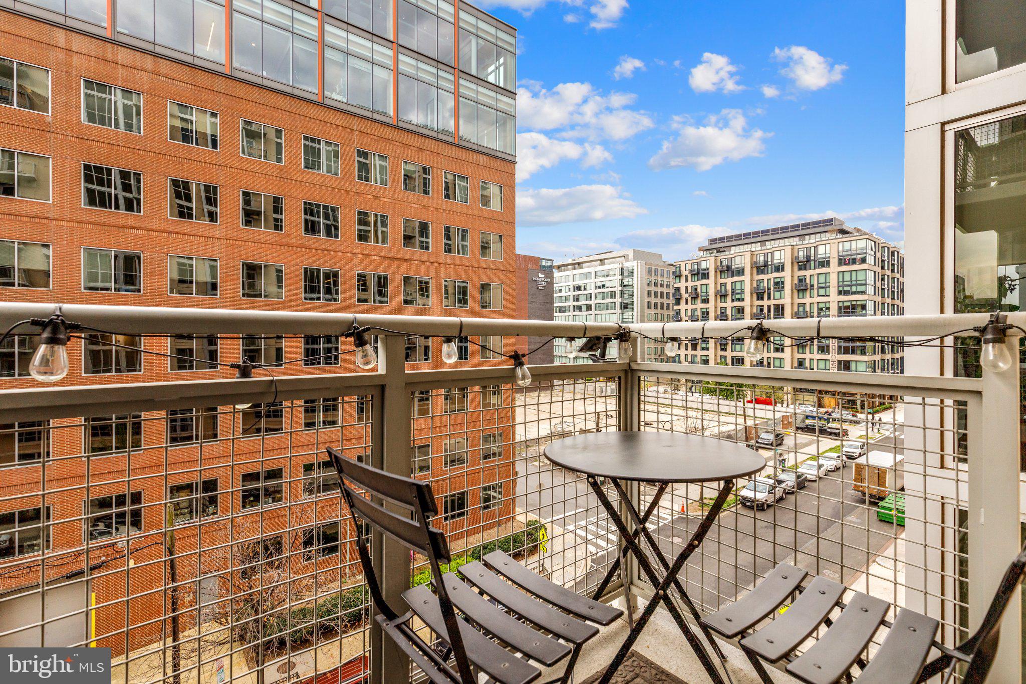 1025 FIRST STREET SE 611