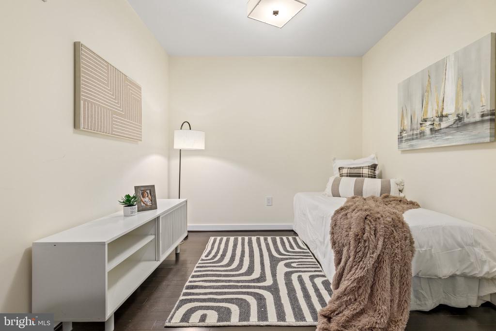 1025 FIRST STREET SE 611