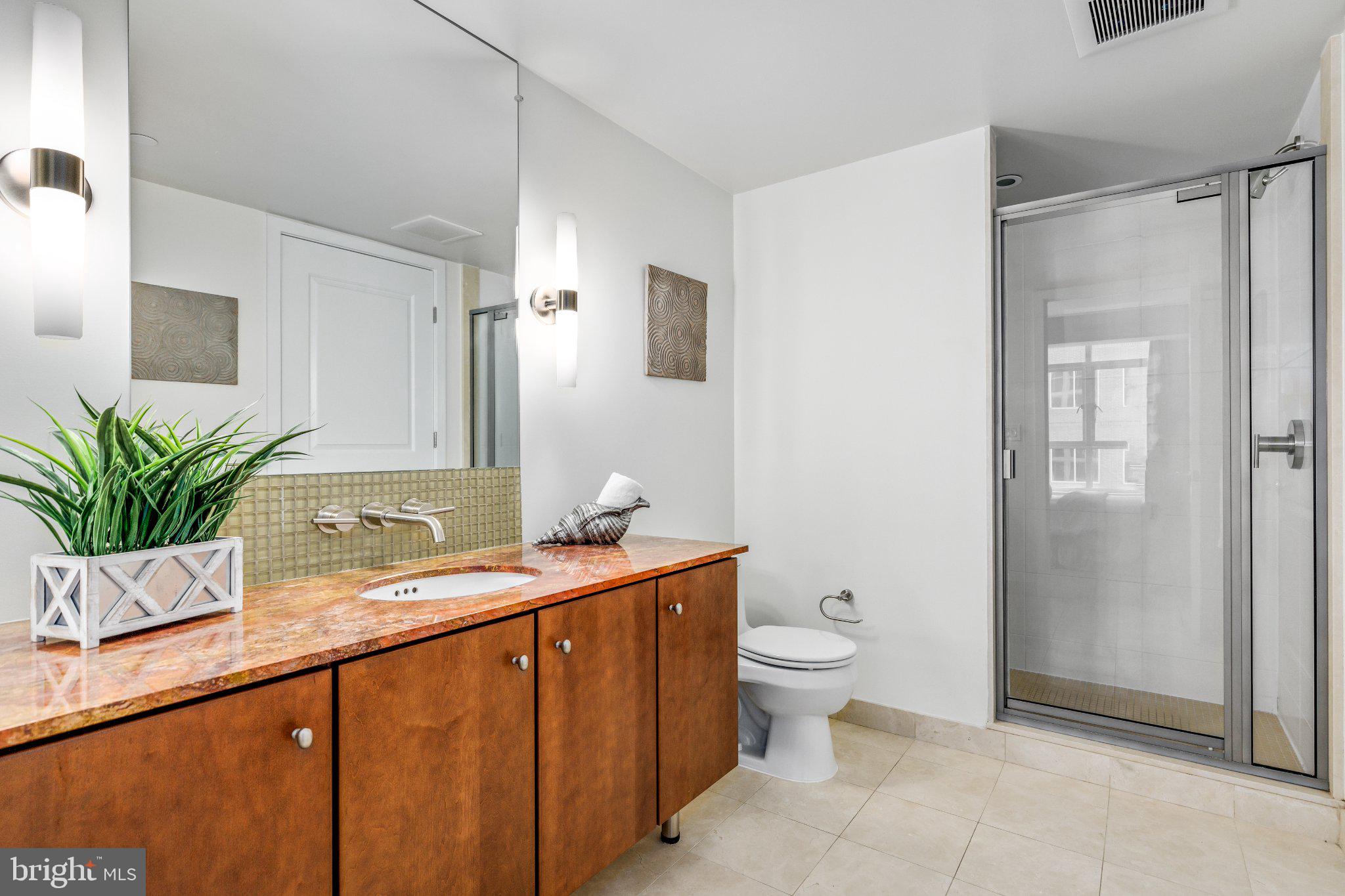 1025 FIRST STREET SE 611