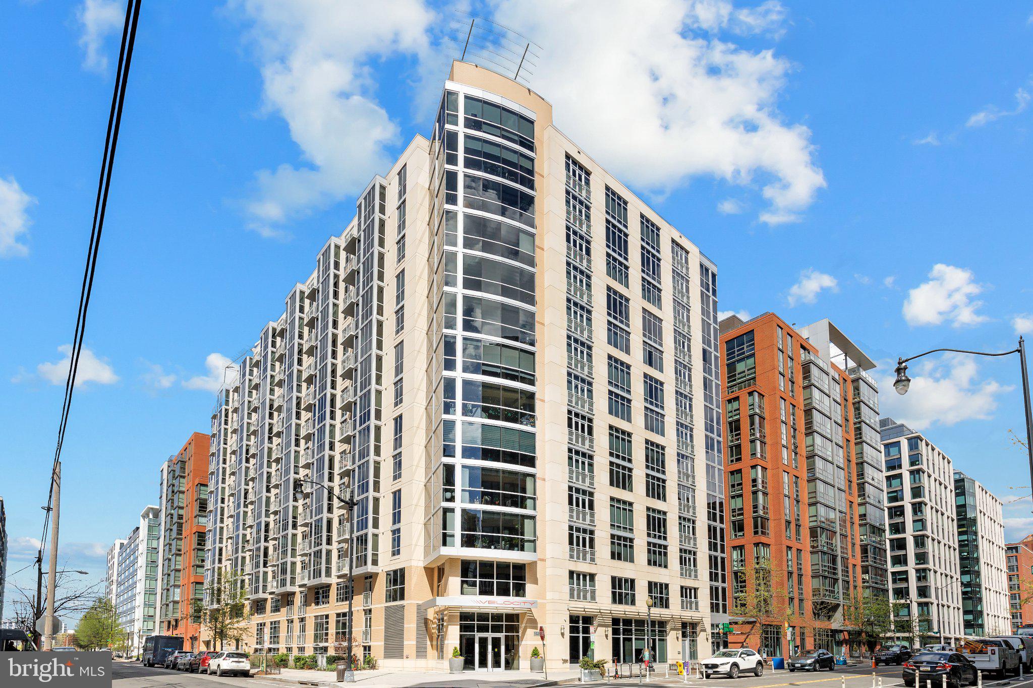 1025 FIRST STREET SE 611