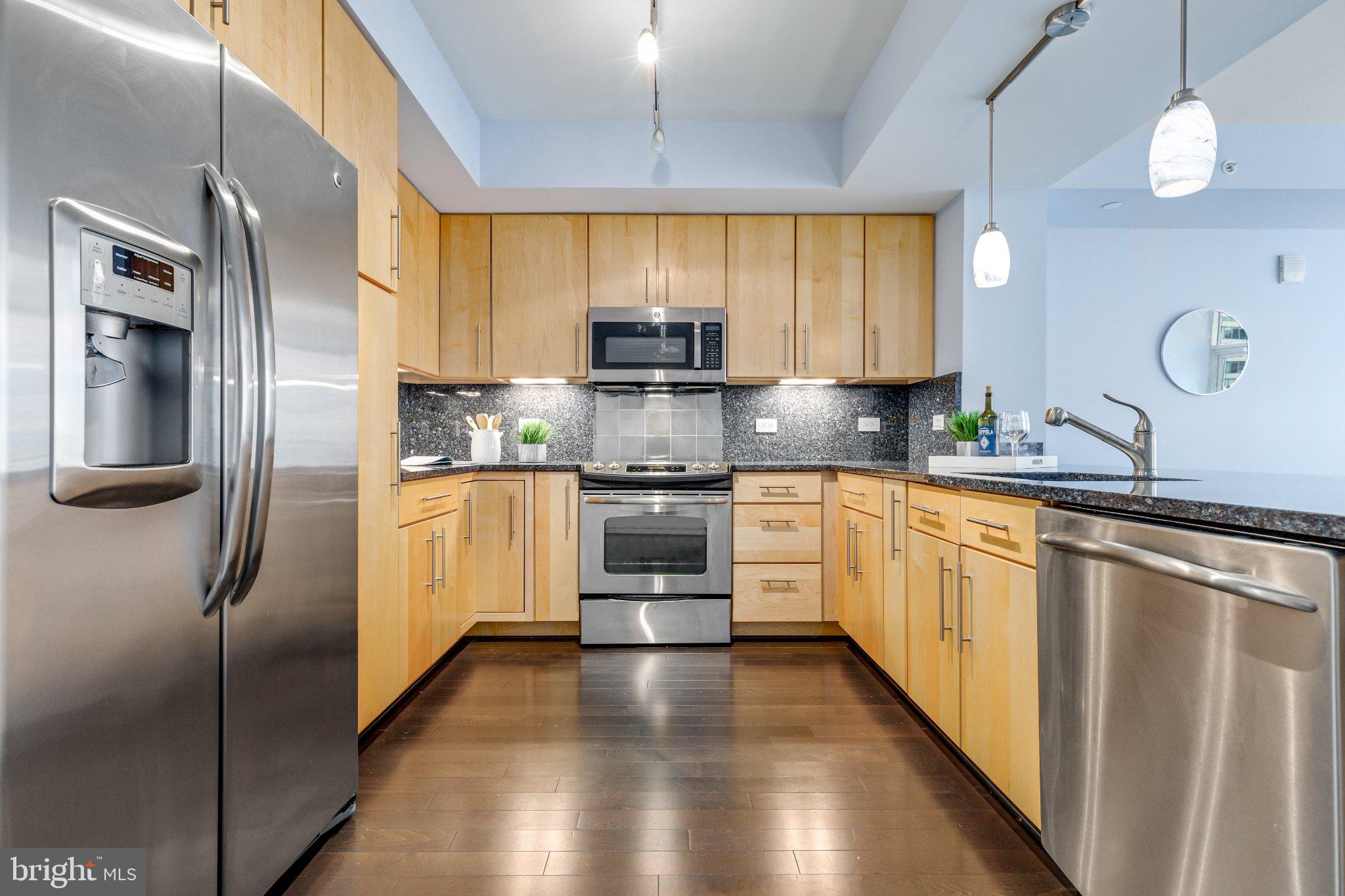1025 FIRST STREET SE 611