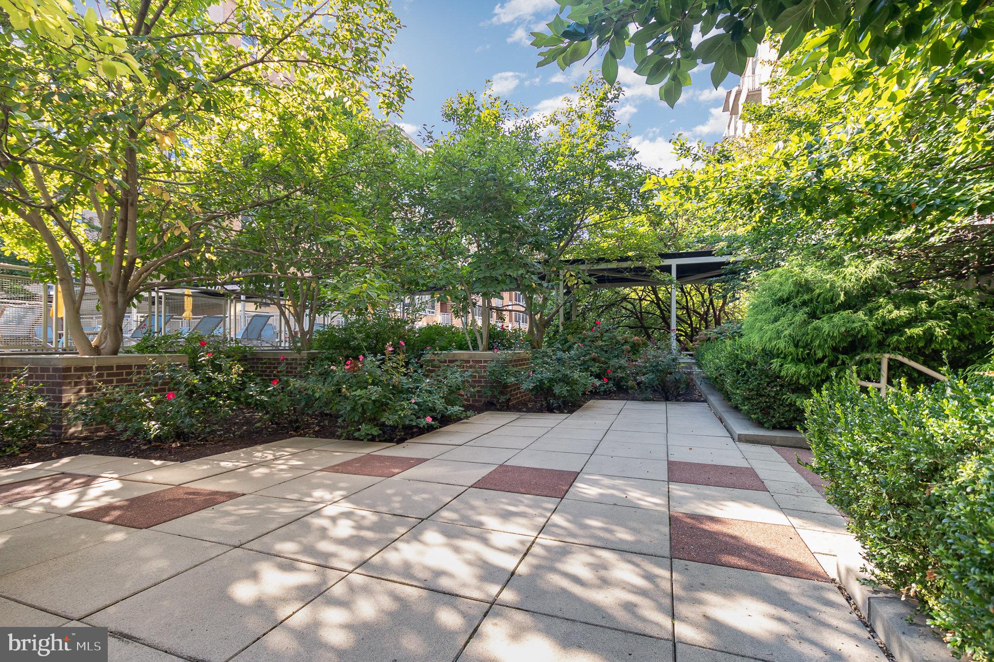800 4TH STREET SW N322