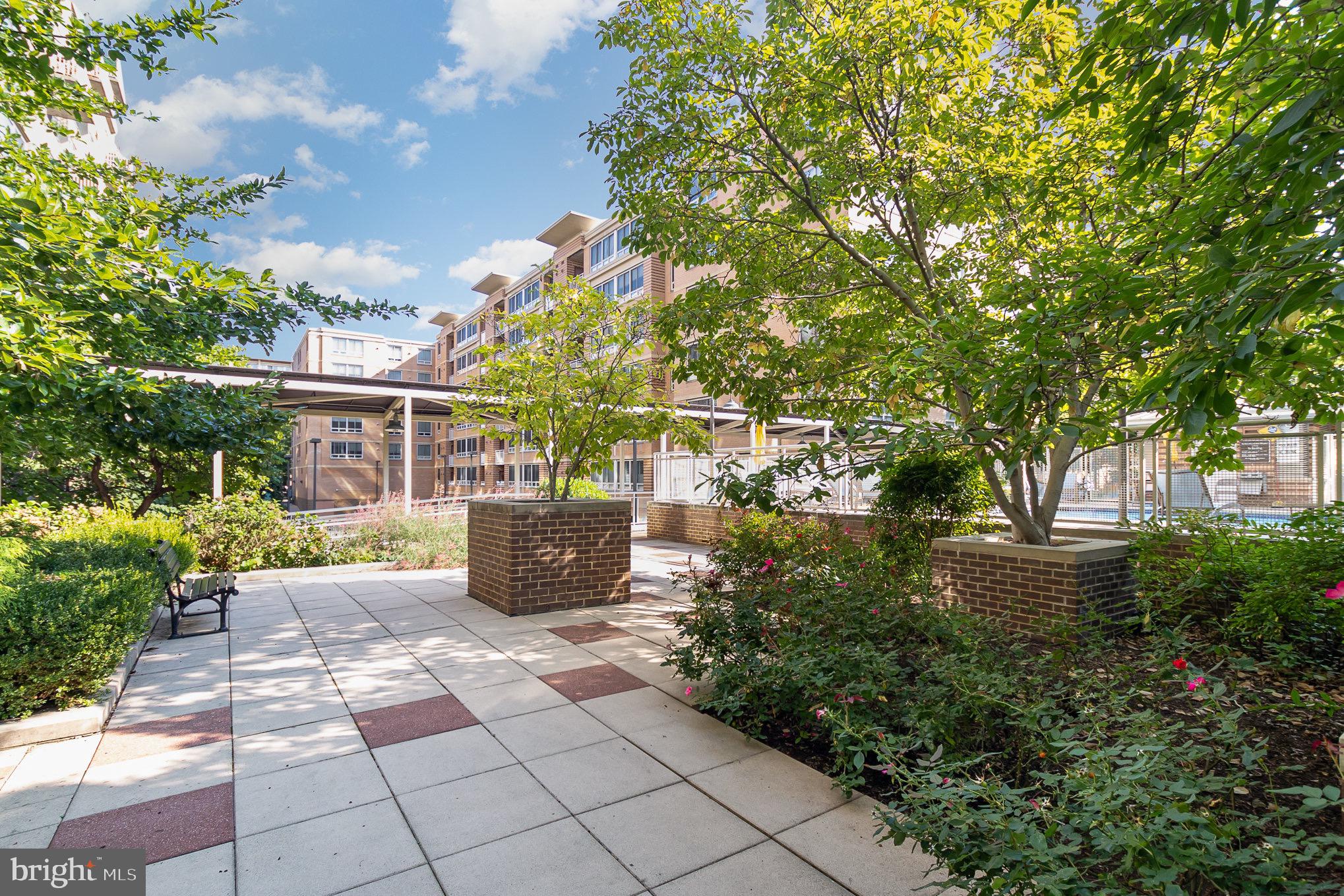 800 4TH STREET SW N322