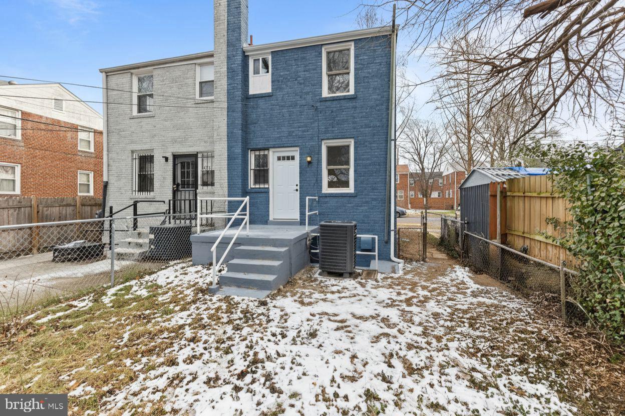 210 62ND STREET NE