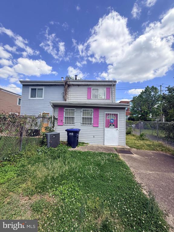 516 56TH STREET NE