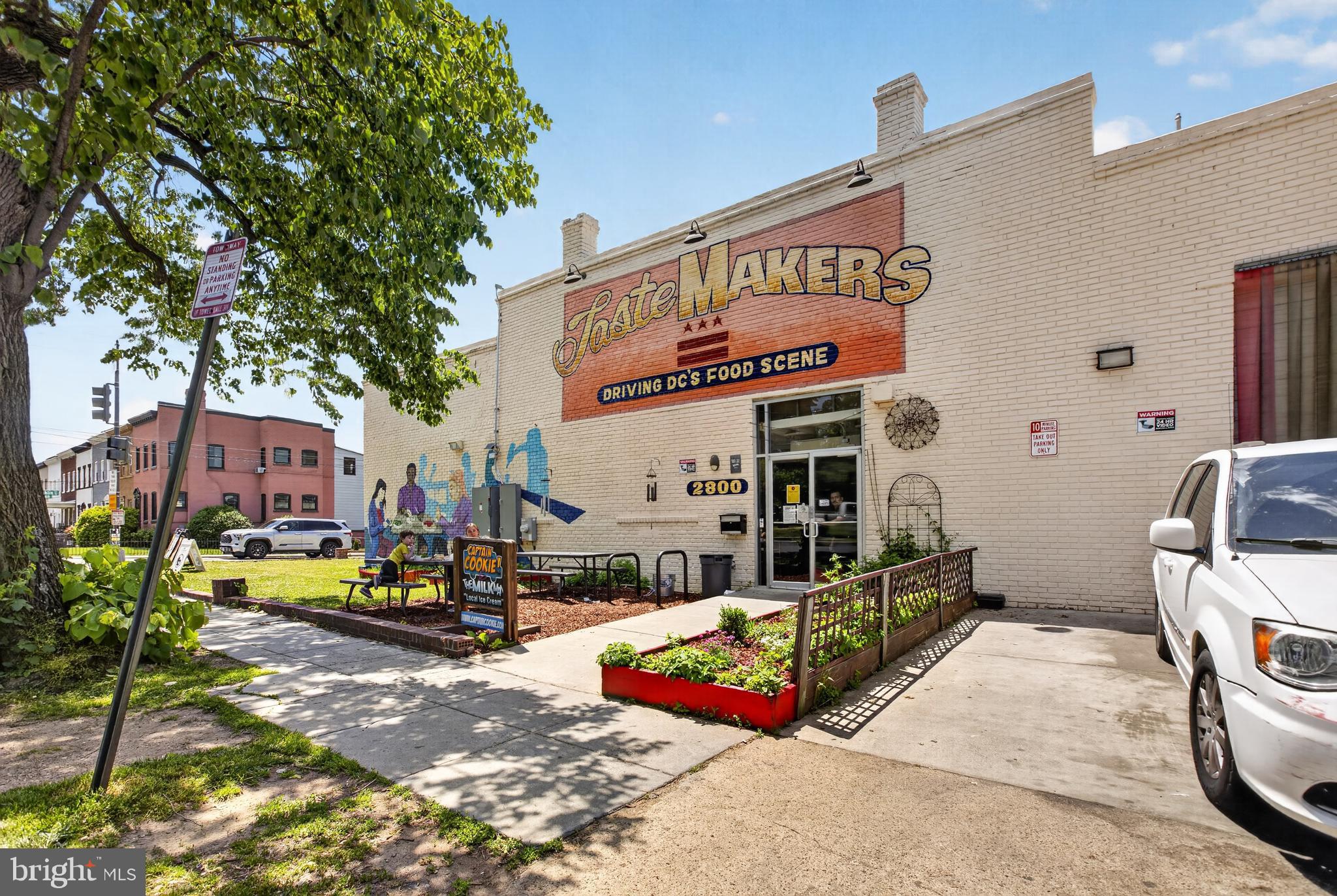 3018 12TH STREET NE 3