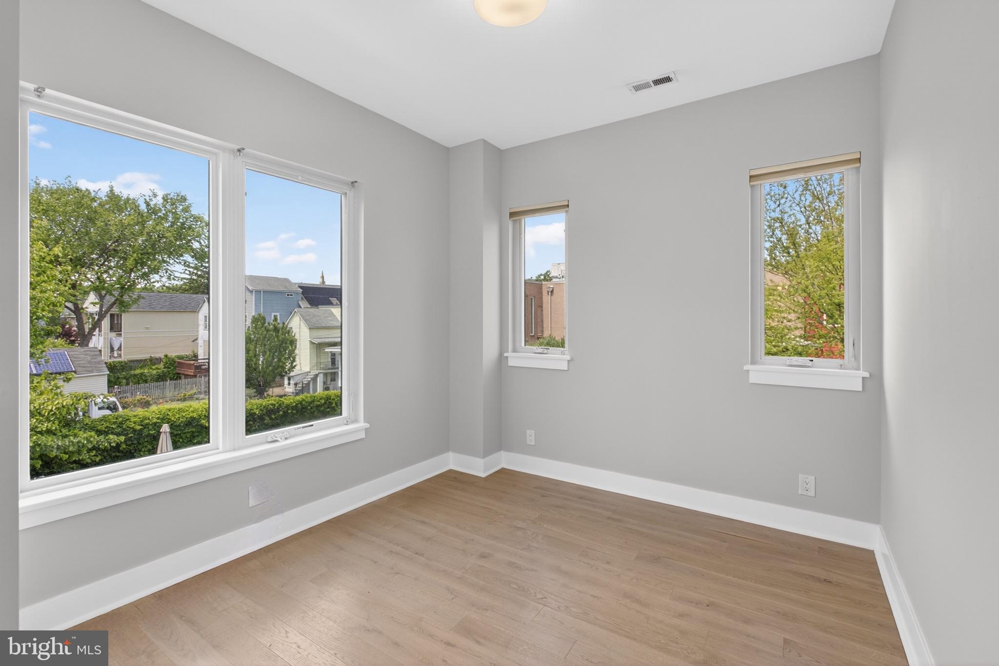 3018 12TH STREET NE 3