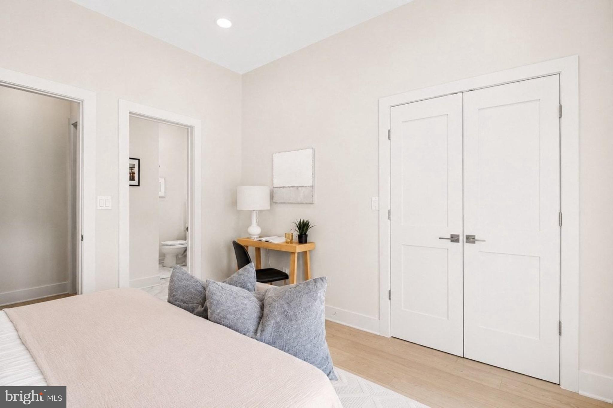 1009 17TH STREET NE 11