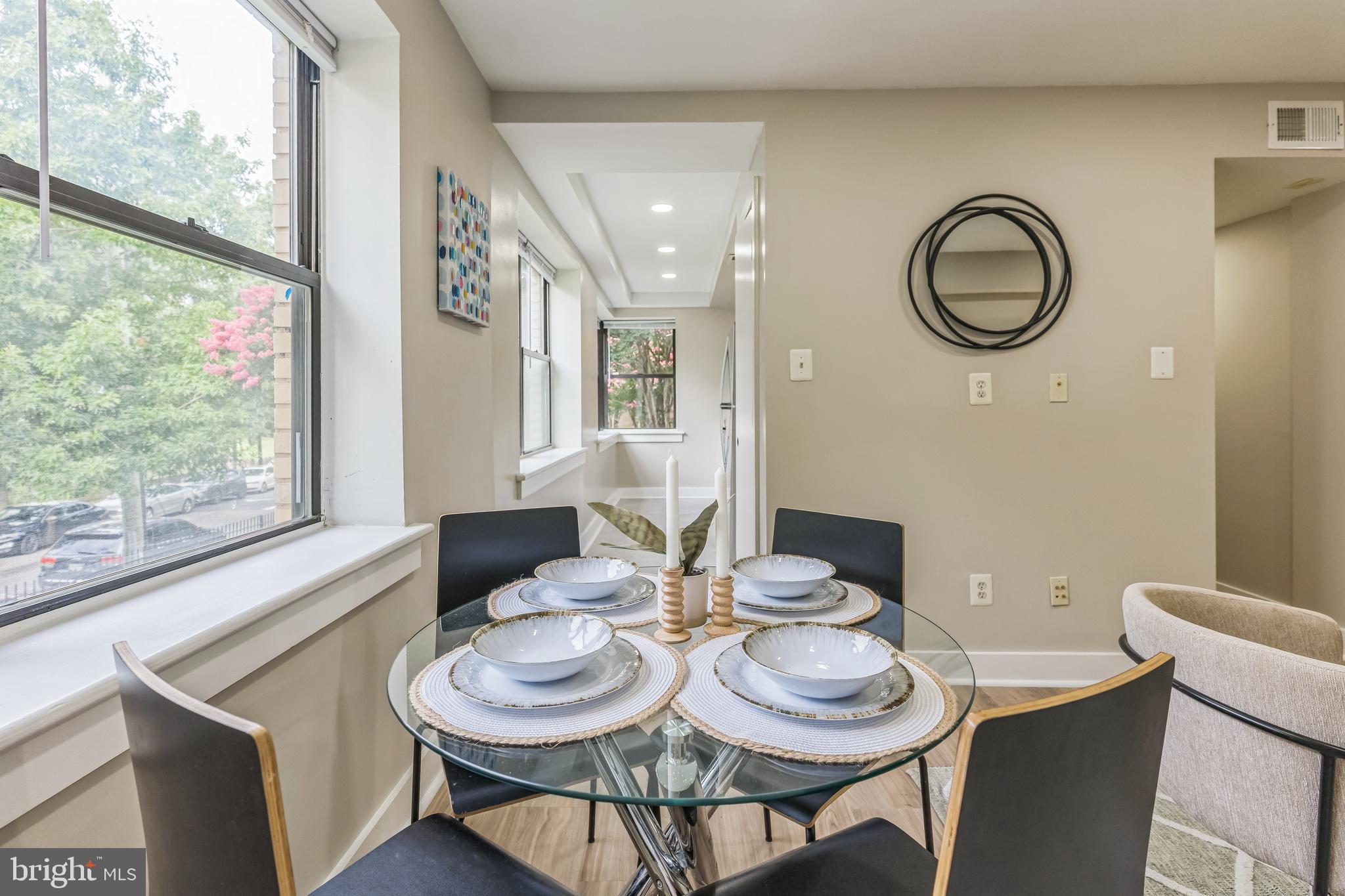 212 OAKWOOD STREET SE 115