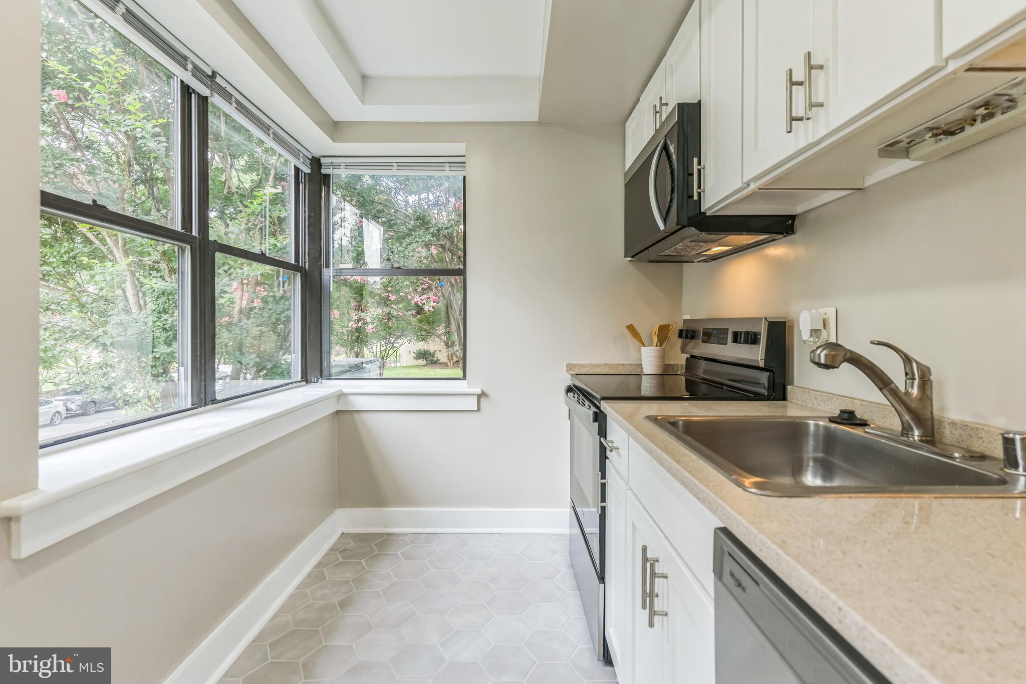 212 OAKWOOD STREET SE 115
