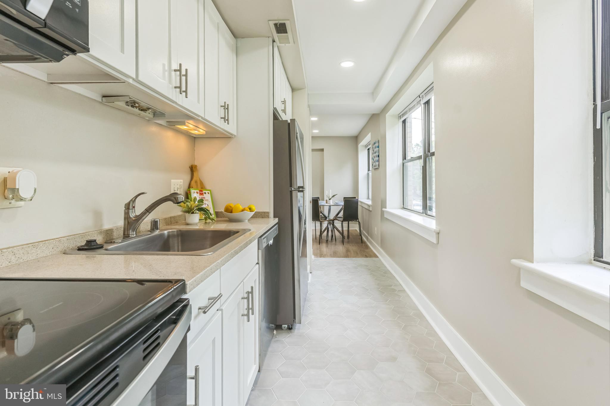 212 OAKWOOD STREET SE 115