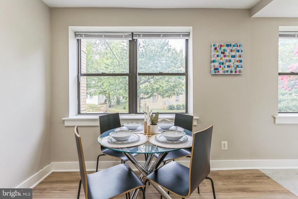 212 OAKWOOD STREET SE 115