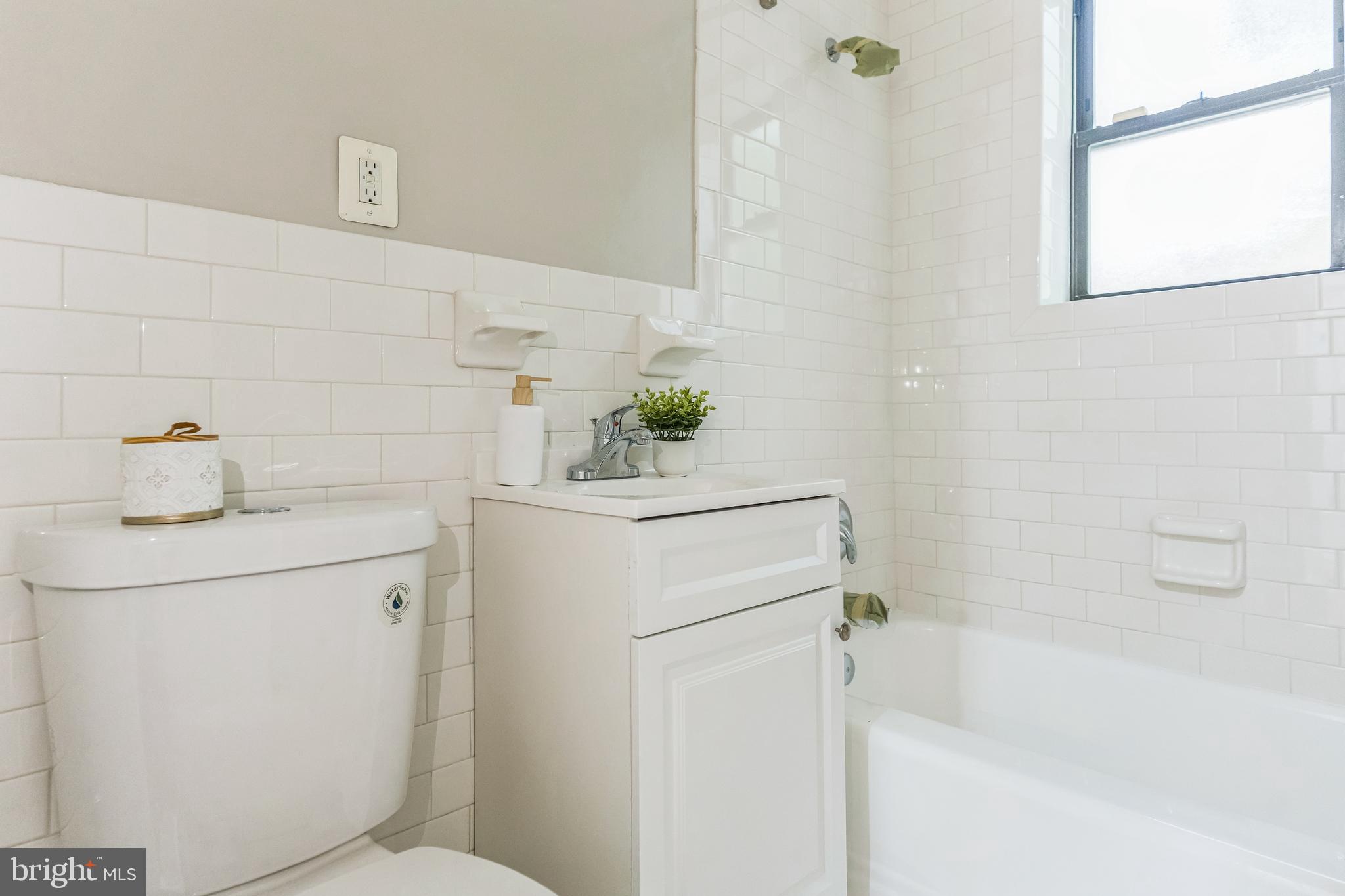 212 OAKWOOD STREET SE 115