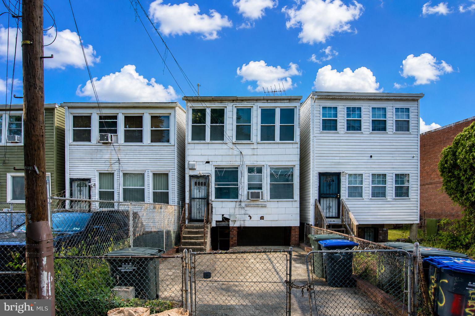 1321 S STREET SE