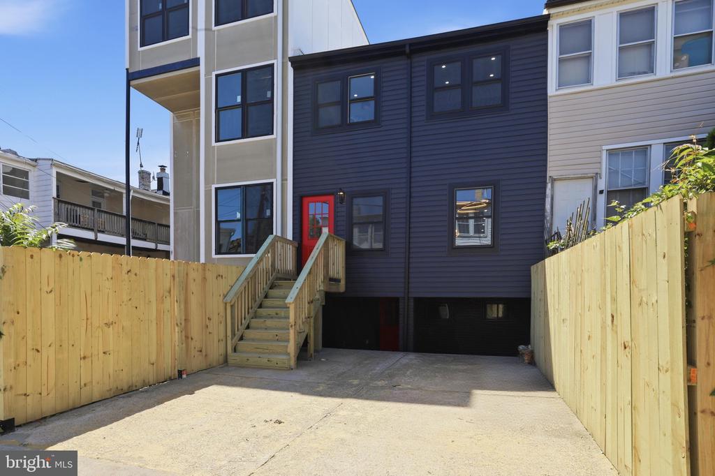 607 OTIS PLACE NW