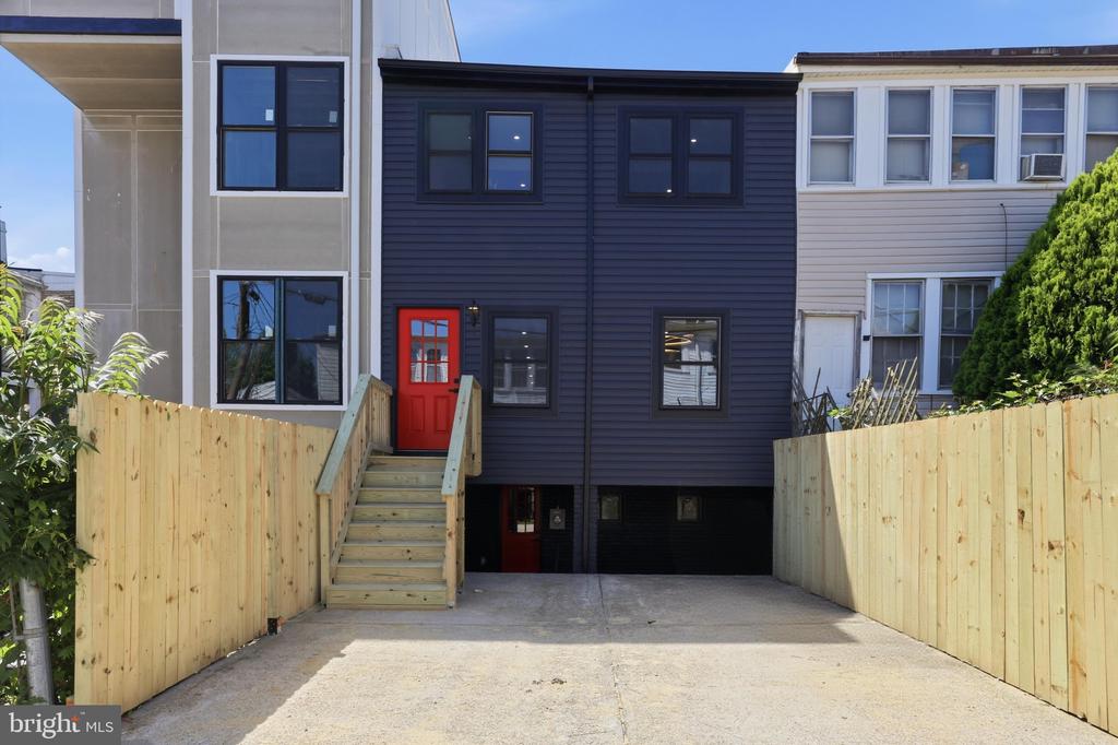 607 OTIS PLACE NW