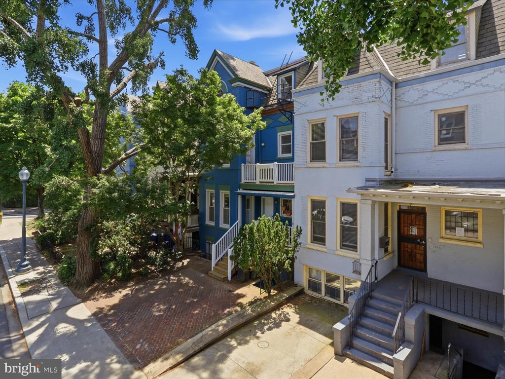 1648 NEWTON STREET NW