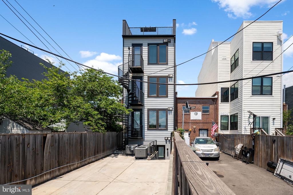 1515 K STREET SE 3