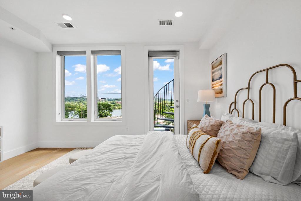 1515 K STREET SE 3