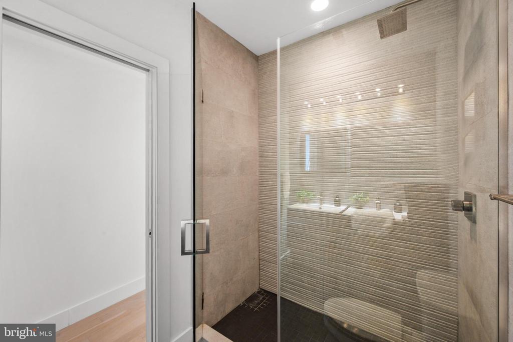 1515 K STREET SE 3