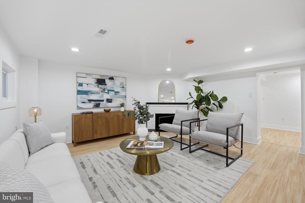 129 HAMILTON STREET NW